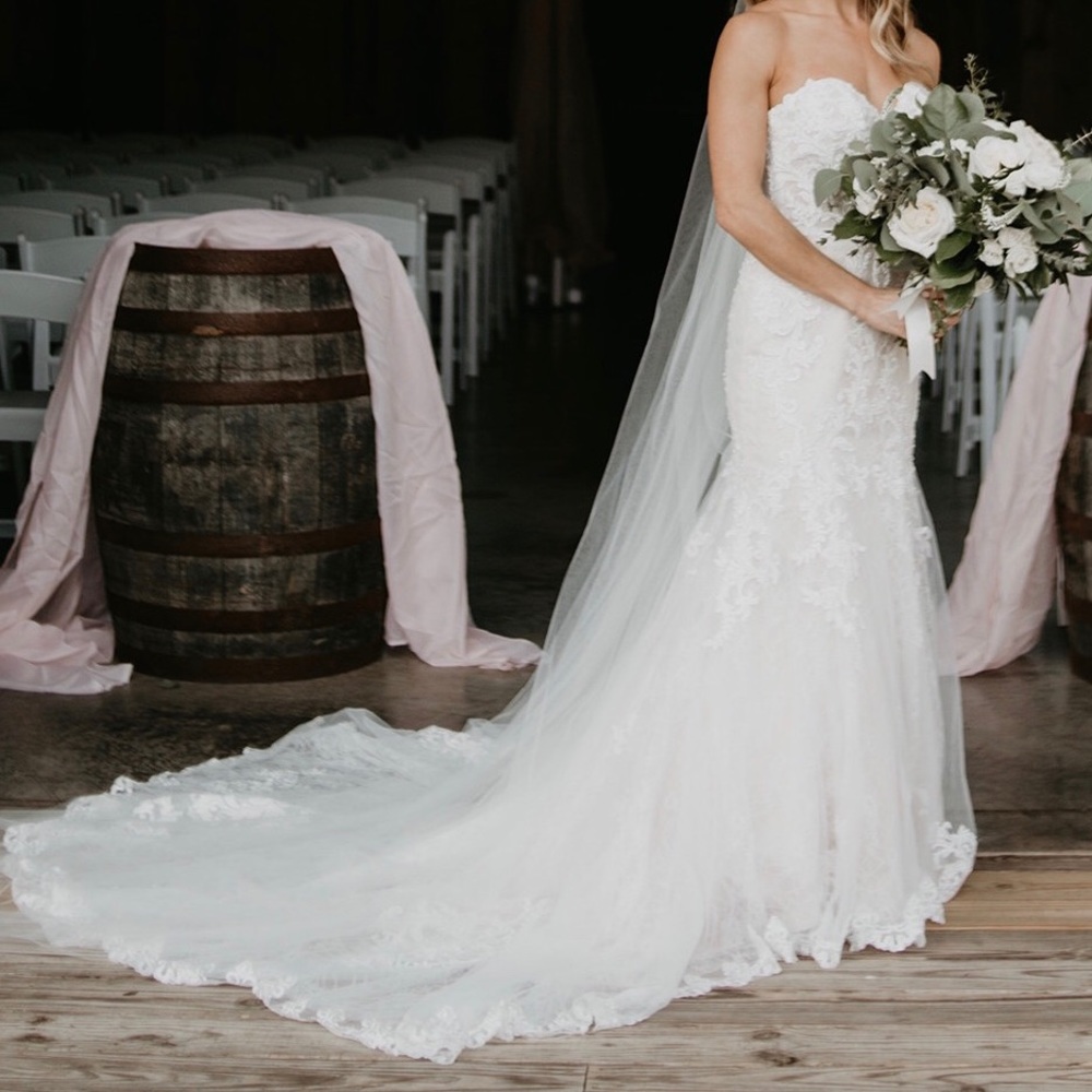 Essense of Australia Wedding Gown
